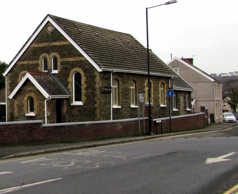 A local photograph of Pontarddulais, sourced from Wikimedia Commons.